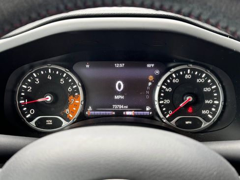 Used 2015 Jeep Renegade Trailhawk image 22