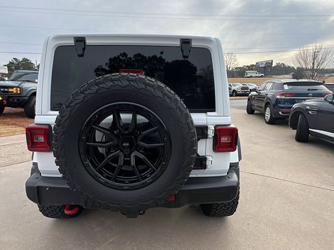 Used 2021 Jeep Wrangler Unlimited Rubicon image 9