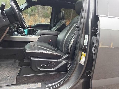 Used 2019 Ford F150 Platinum w/ Equipment Group 701A Luxury image 8