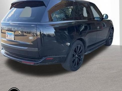 Used 2023 Land Rover Range Rover SE AWD/4WD image 4