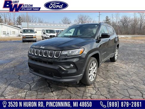 Used 2022 Jeep Compass Latitude image 1