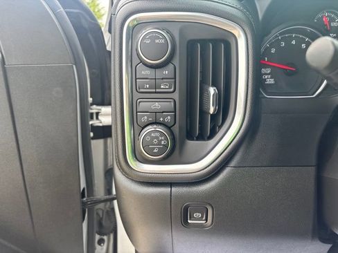 Used 2022 Chevrolet Silverado 1500 LT w/ Safety Package AWD/4WD image 9