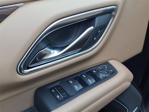 Used 2023 Chevrolet Tahoe Premier image 11