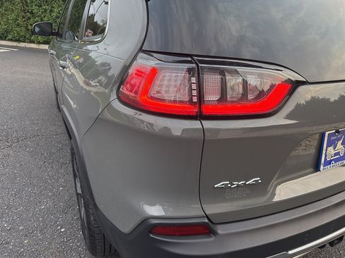Used 2019 Jeep Cherokee Limited w/ Trailer Tow Group AWD/4WD image 24