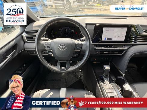 Used 2025 Toyota Camry SE FWD image 16