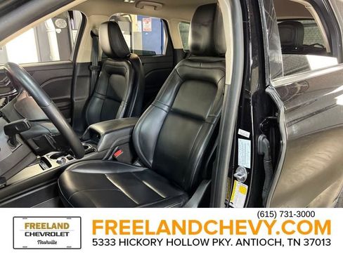 Used 2023 Lincoln Corsair AWD image 22