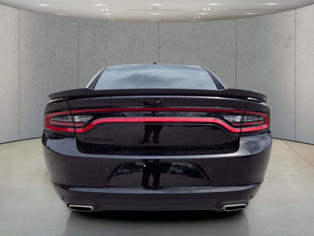 Used 2020 Dodge Charger SXT w/ Blacktop Package RWD image 7