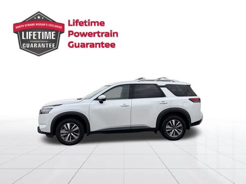 Certified 2025 Nissan Pathfinder SL AWD/4WD image 2