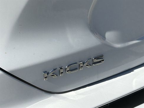Certified 2023 Nissan Kicks SV w/ Exterior Package image 5