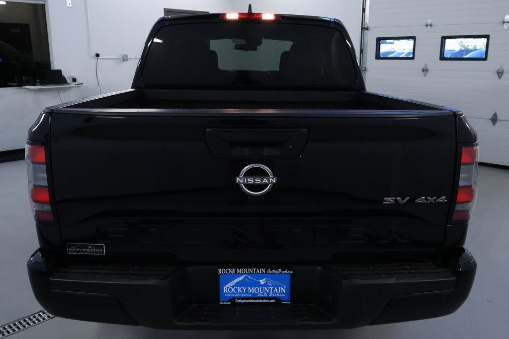 Used 2023 Nissan Frontier SV AWD/4WD image 5