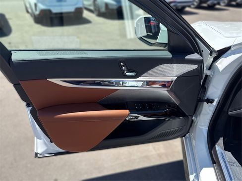 New 2025 BMW 760i xDrive image 26