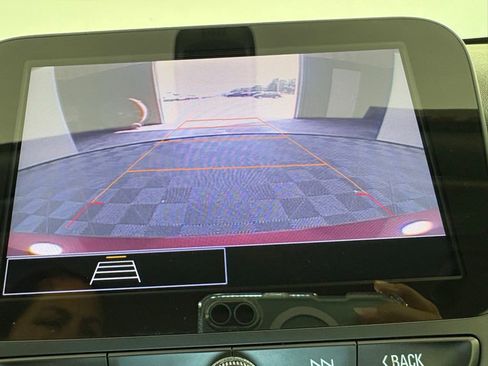 Used 2022 Chevrolet Malibu LT image 42