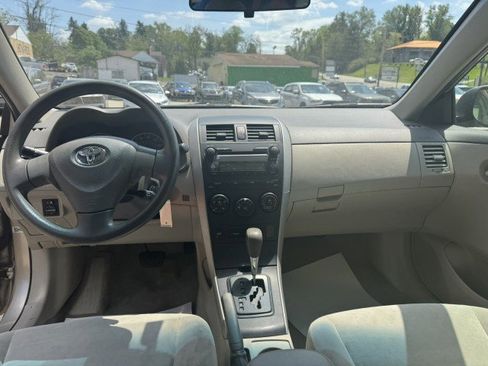 Used 2009 Toyota Corolla LE FWD image 12