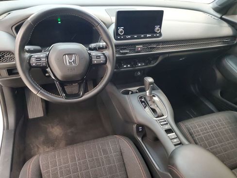 Certified 2025 Honda HR-V Sport image 18