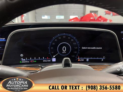 Used 2024 Cadillac Escalade Premium Luxury image 42