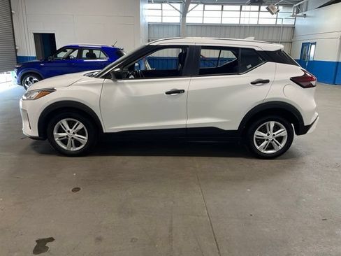 Used 2024 Nissan Kicks S FWD image 6