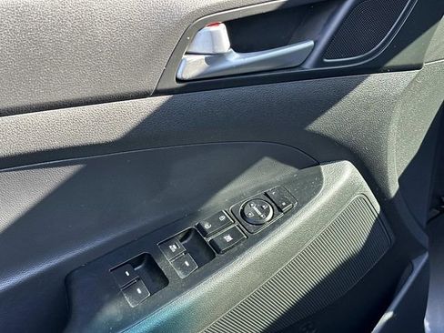 Used 2019 Hyundai Tucson Night image 17