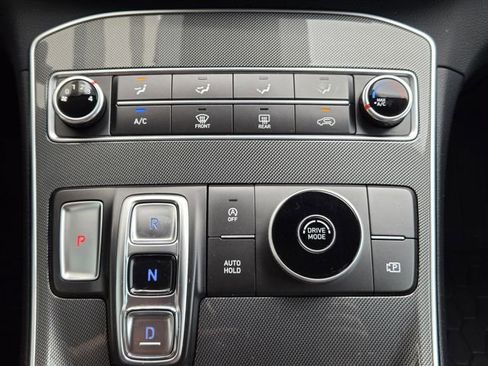 Used 2023 Hyundai Santa Fe SE w/ Winter Weather Package image 16