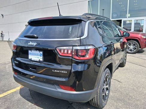 Certified 2024 Jeep Compass Limited AWD/4WD image 8