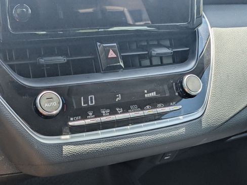Used 2026 Toyota Corolla LE FWD image 25