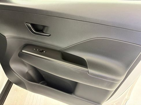 Used 2025 Hyundai Kona SEL FWD image 46