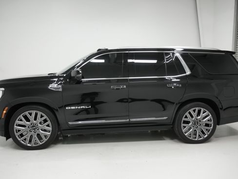 Used 2025 GMC Yukon Denali Ultimate image 7
