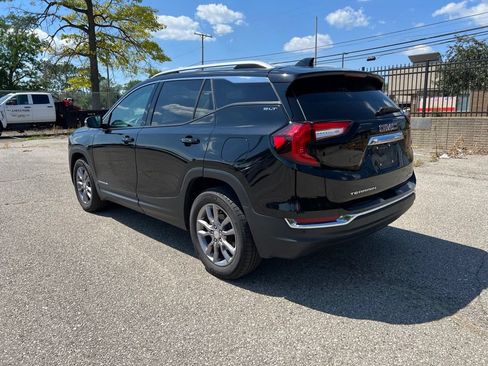 Used 2023 GMC Terrain SLT w/ LPO, Floor Liner Package AWD/4WD image 5