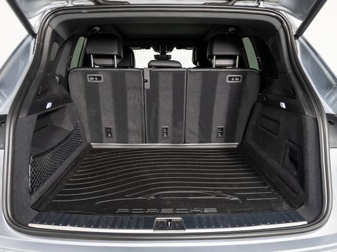 Certified 2023 Porsche Cayenne image 19