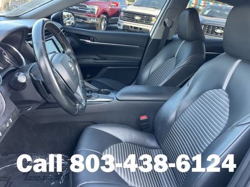 Used 2020 Toyota Camry SE FWD image 7