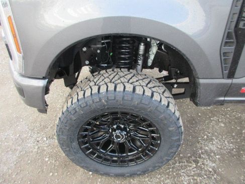 New 2026 Ford F250 Platinum image 12