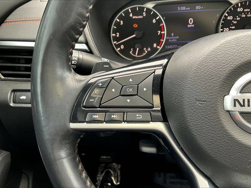 Used 2019 Nissan Altima 2.5 SR w/ SR Premium Package FWD image 9