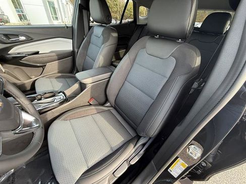 New 2026 Chevrolet Trax LT w/ Driver Confidence Package image 14