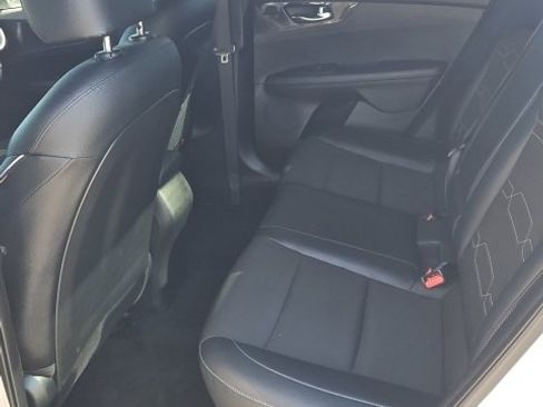 Used 2024 Kia Forte GT-Line w/ GT-Line Premium Package image 9