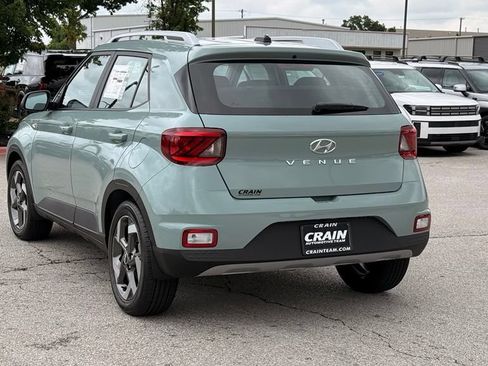 New 2026 Hyundai Venue SEL FWD image 5