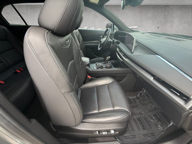 Used 2025 Cadillac XT4 Premium Luxury FWD image 24