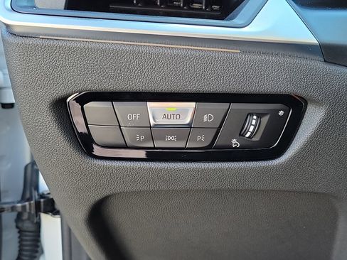 Used 2024 BMW 330i xDrive Sedan image 31