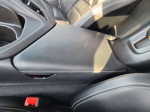 Used 2021 Chevrolet Corvette Stingray Preferred Cpe w/ Z51 Performance Package image 32