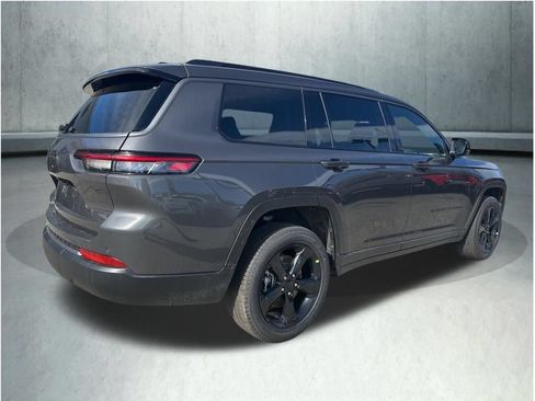 New 2026 Jeep Grand Cherokee L Limited w/ Limited Altitude Package AWD/4WD image 6