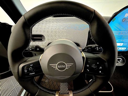 Used 2026 MINI Cooper 4-Door Hardtop FWD image 13