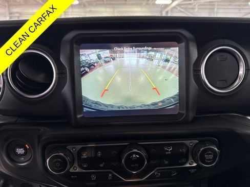 Used 2019 Jeep Wrangler Unlimited Sahara w/ Quick Order Package 24M Moab AWD/4WD image 18