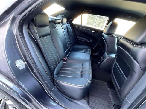 Used 2014 Chrysler 300 S image 27