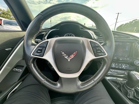 Used 2014 Chevrolet Corvette Stingray Convertible RWD image 17