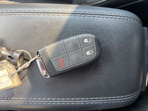 Used 2025 Jeep Compass Trailhawk w/ Trailer Tow Group image 22