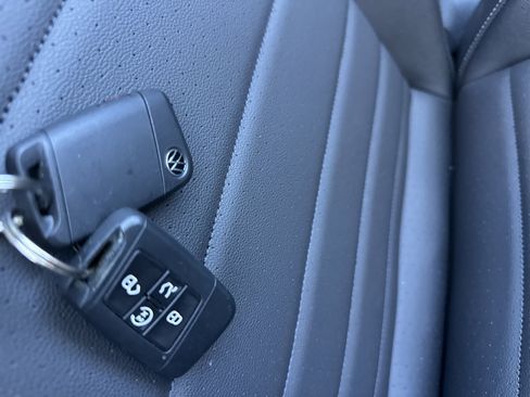 Used 2023 Volkswagen Jetta SE image 20