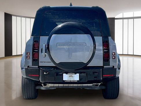 Certified 2024 Land Rover Defender 110 X-Dynamic SE AWD/4WD image 5