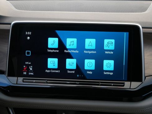 New 2025 Volkswagen Atlas SE image 7