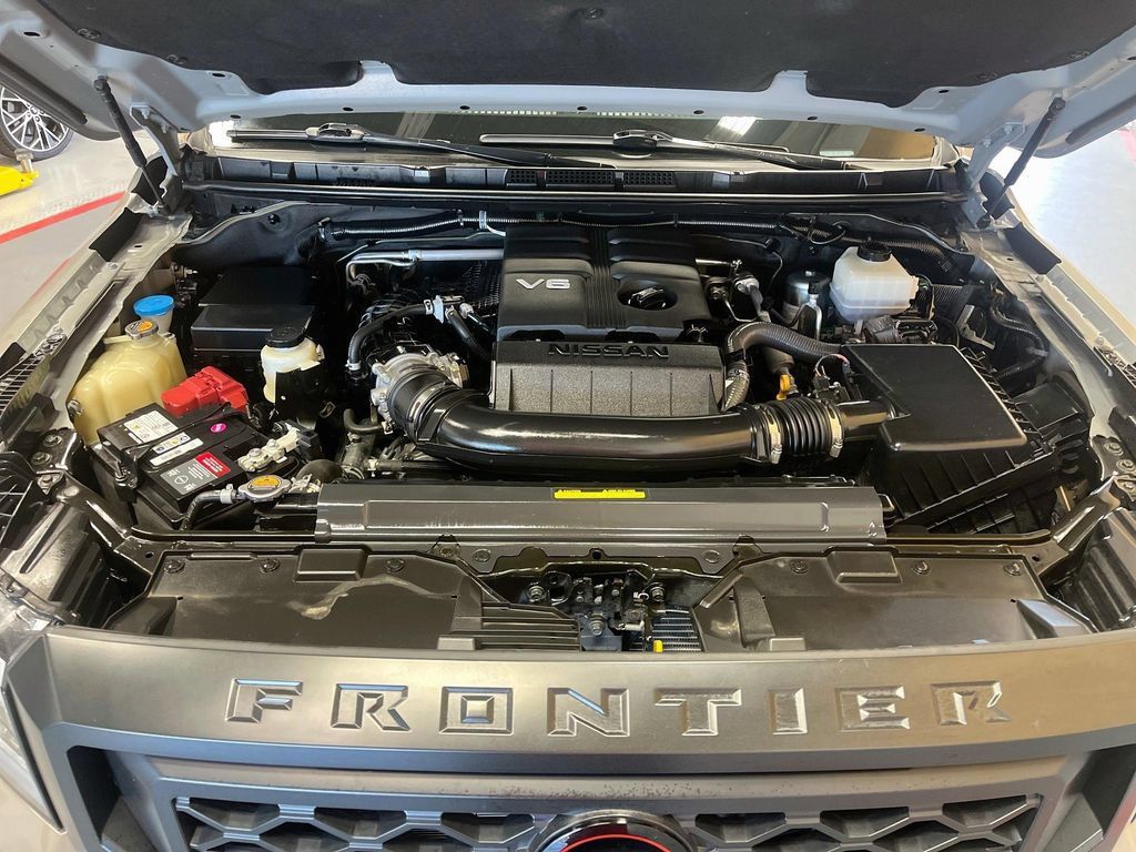 Used 2023 Nissan Frontier PRO-4X w/ Pro Convenience Package AWD/4WD image 30