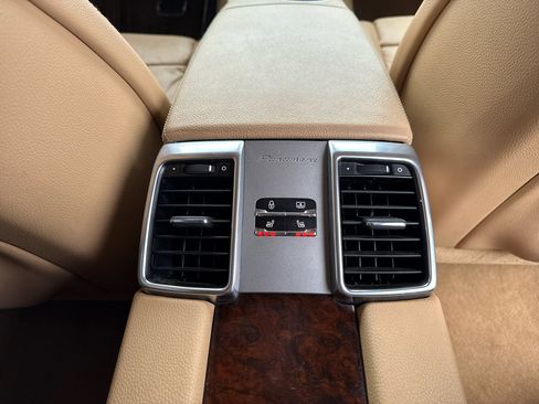 Used 2012 Porsche Panamera S image 39