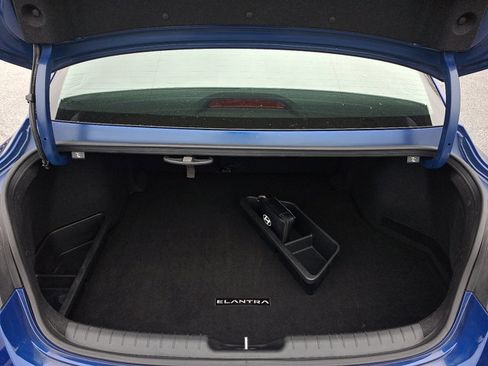 Used 2024 Hyundai Elantra SEL w/ Convenience Package image 30