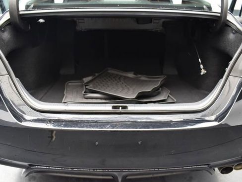 Used 2019 Toyota Camry SE image 12